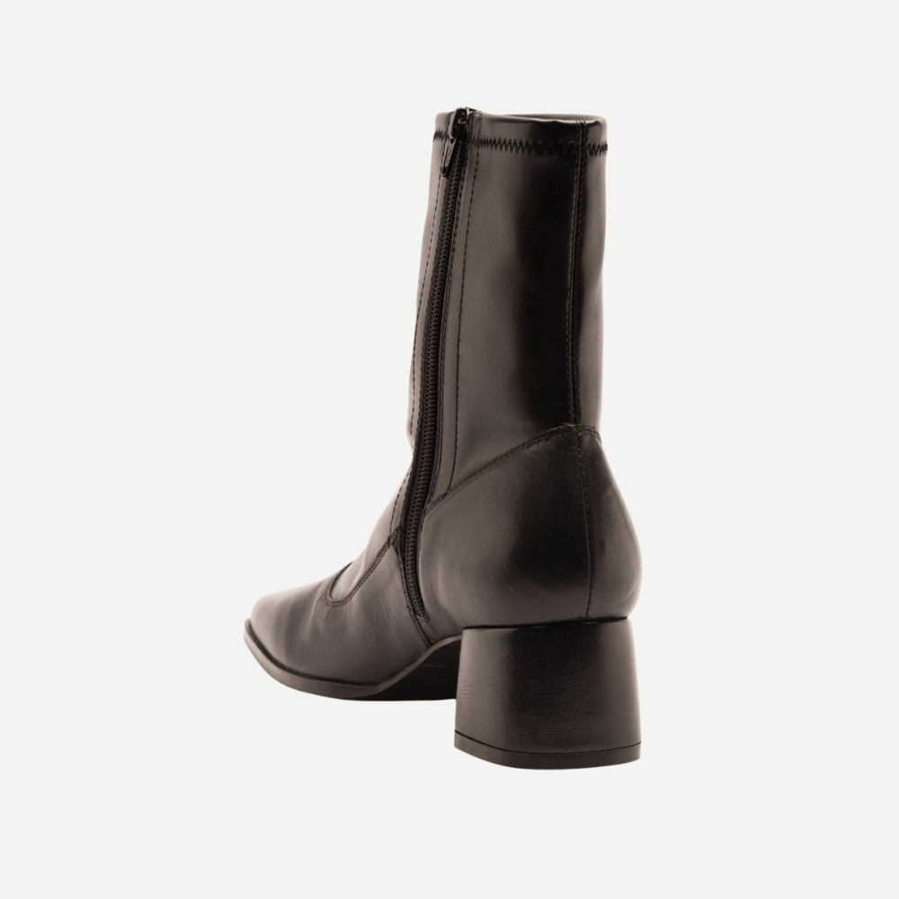 Beverly-Black