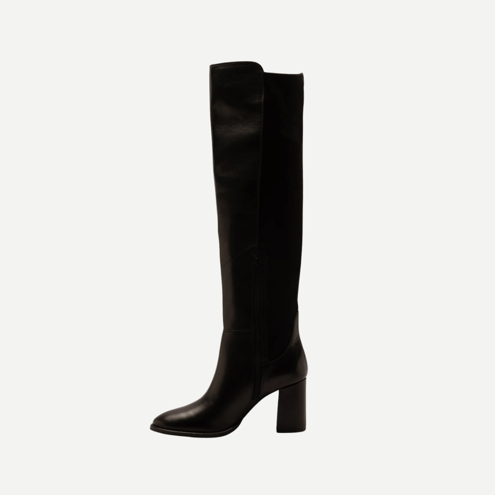 Halle-Black