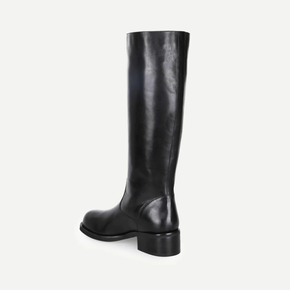 Helia-Black