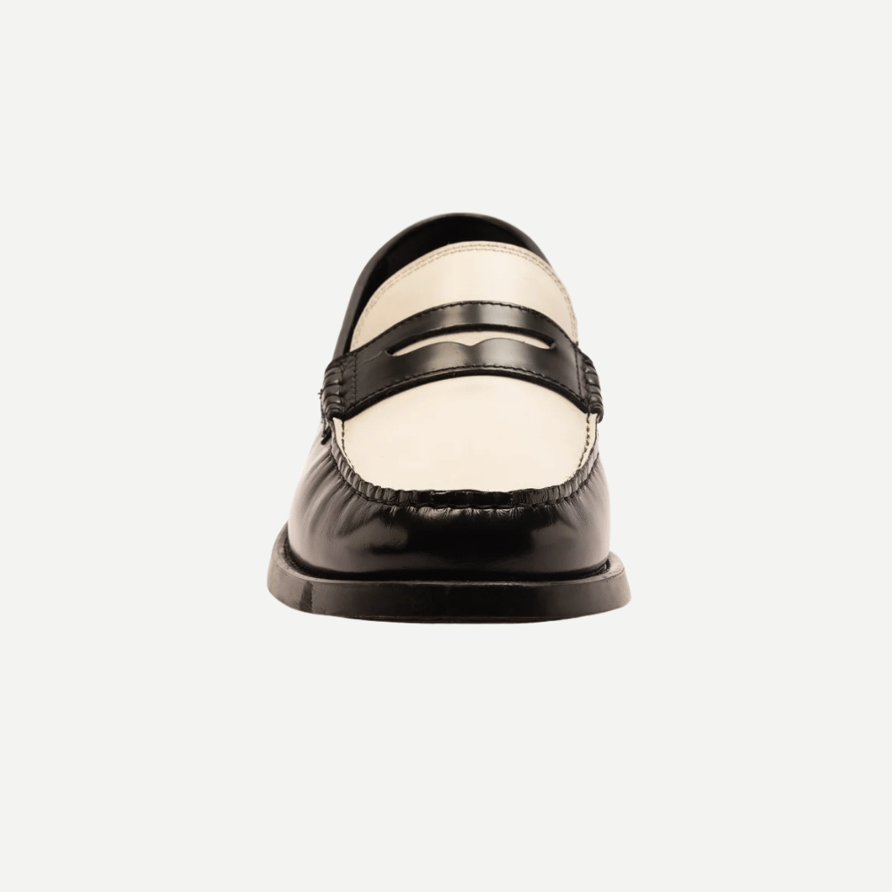 monro-black-white