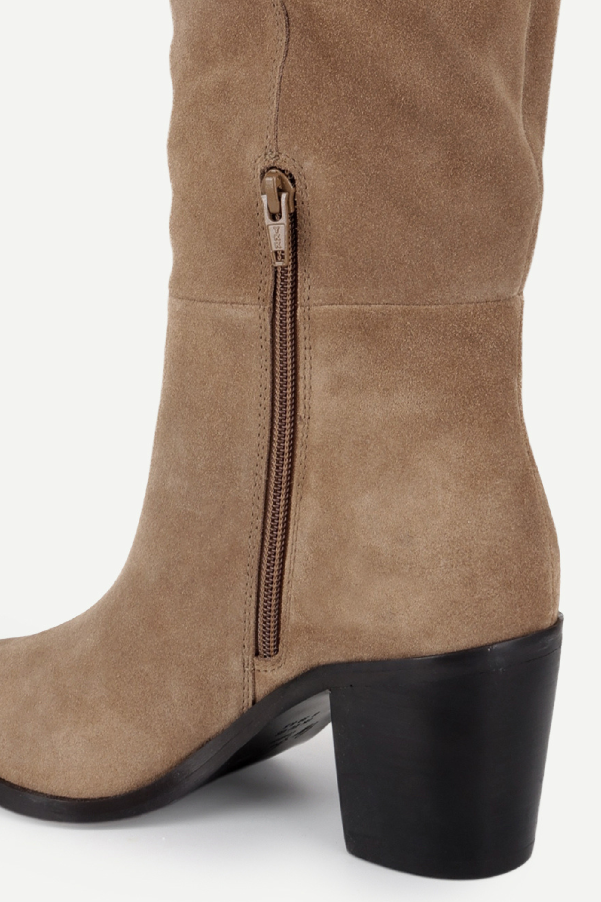 Muswell-Taupe-Suede