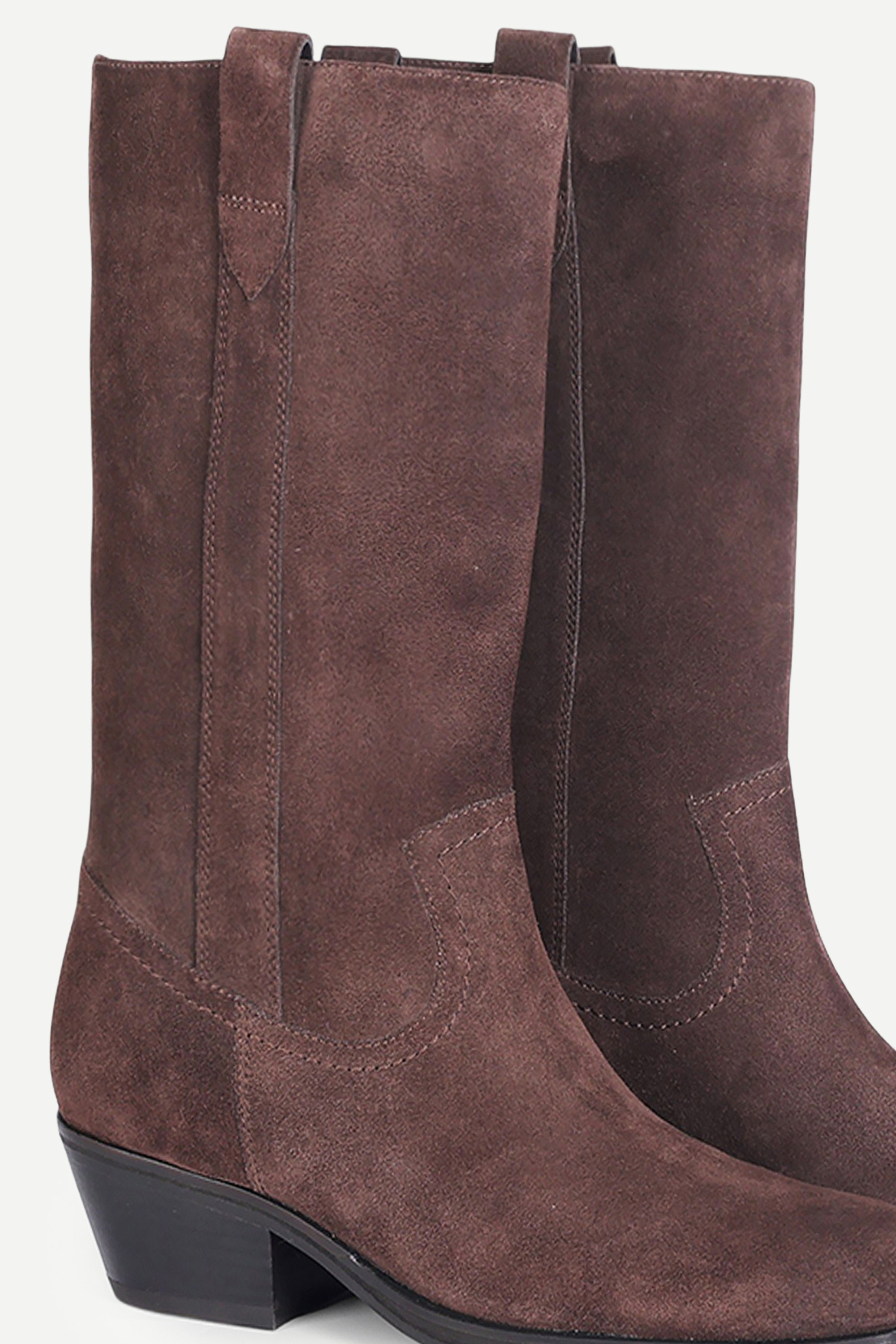 Ritchie-Brown-Suede