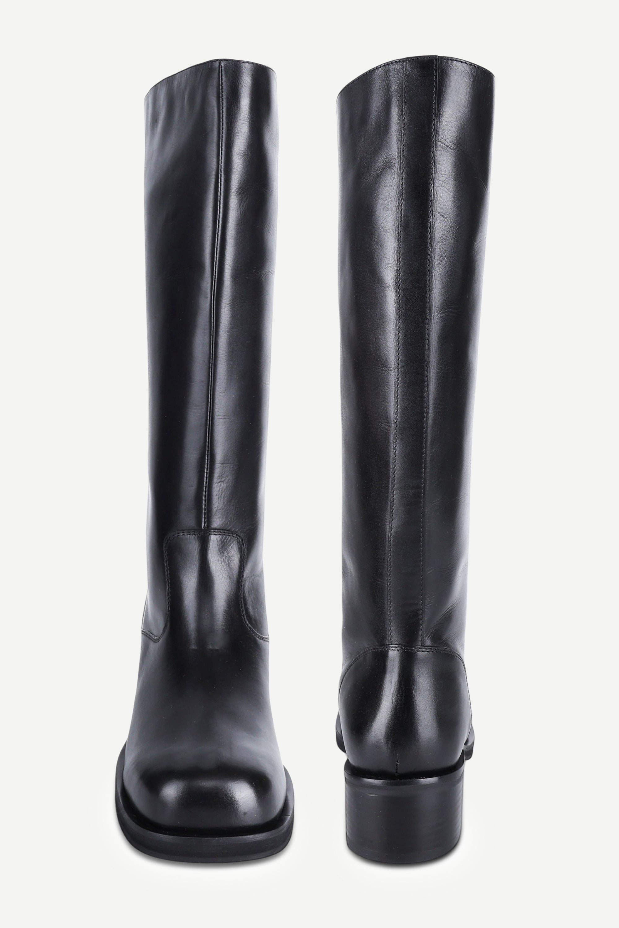 Helia-Black
