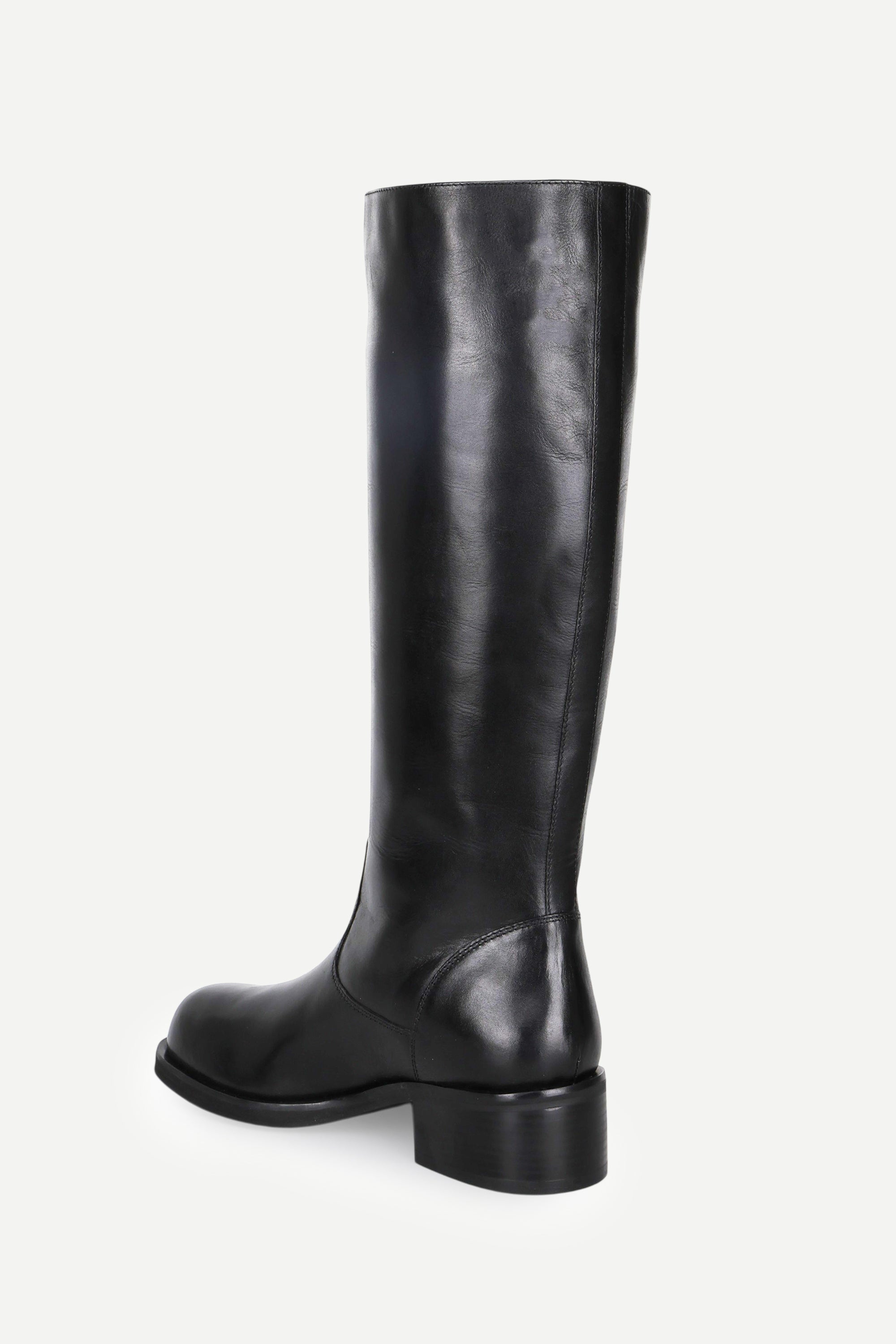 Helia-Black