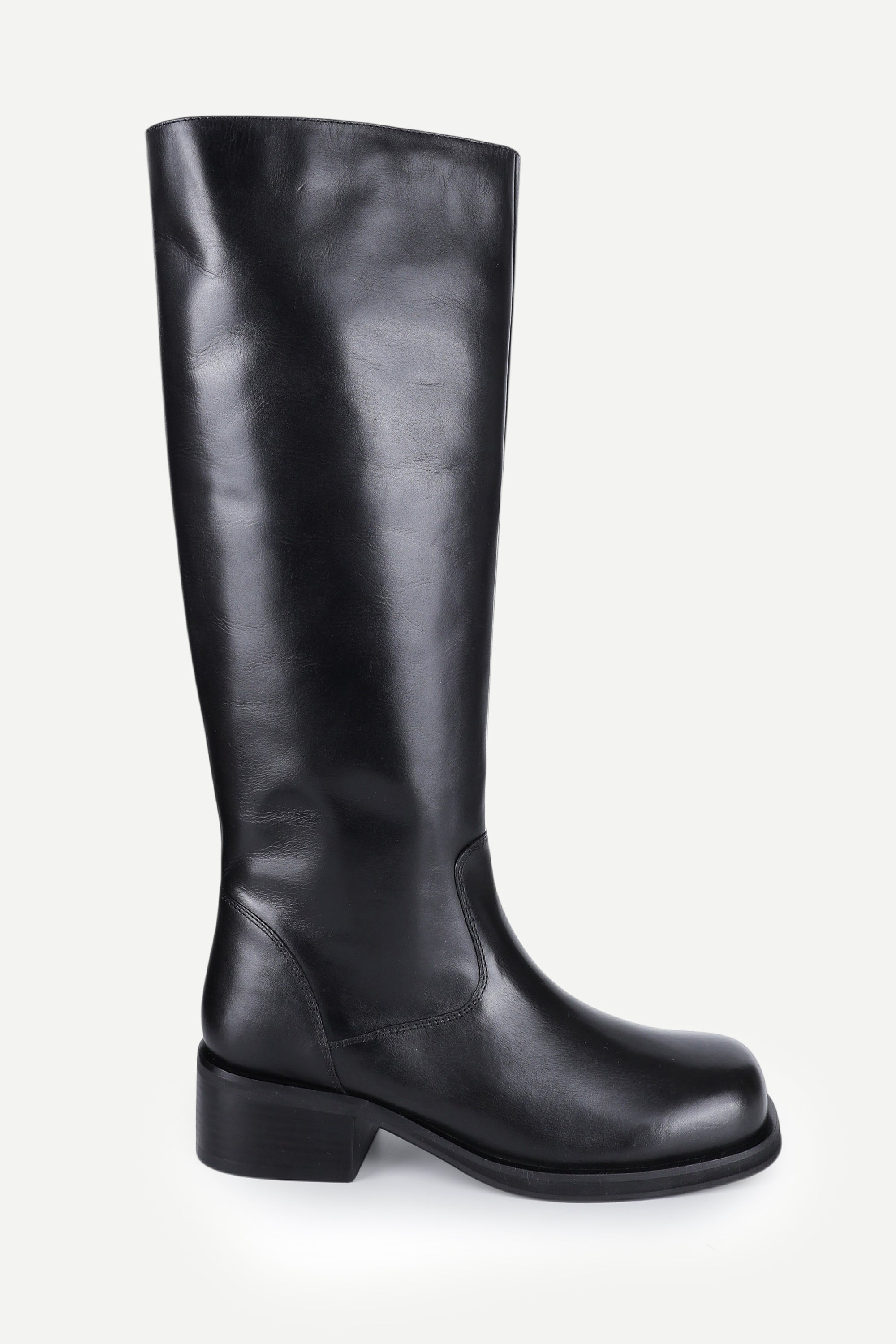 Helia-Black