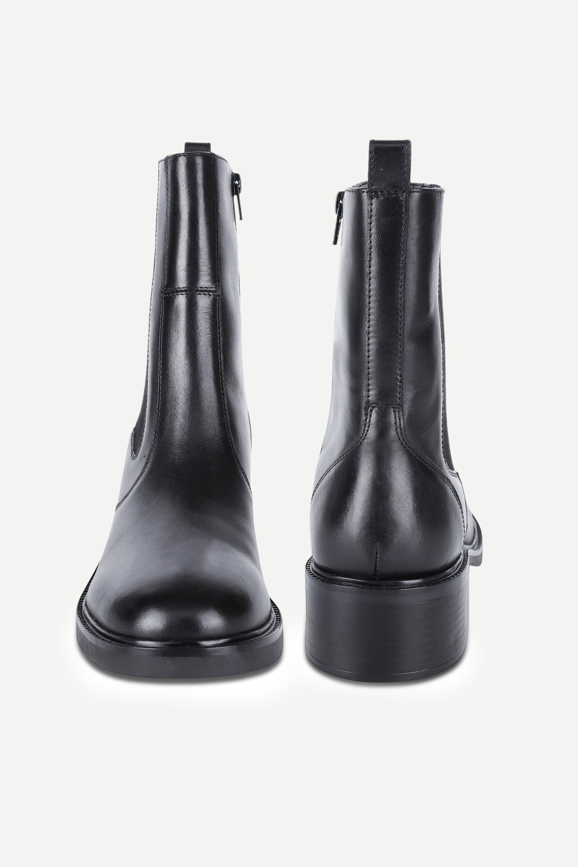 Titan-Black