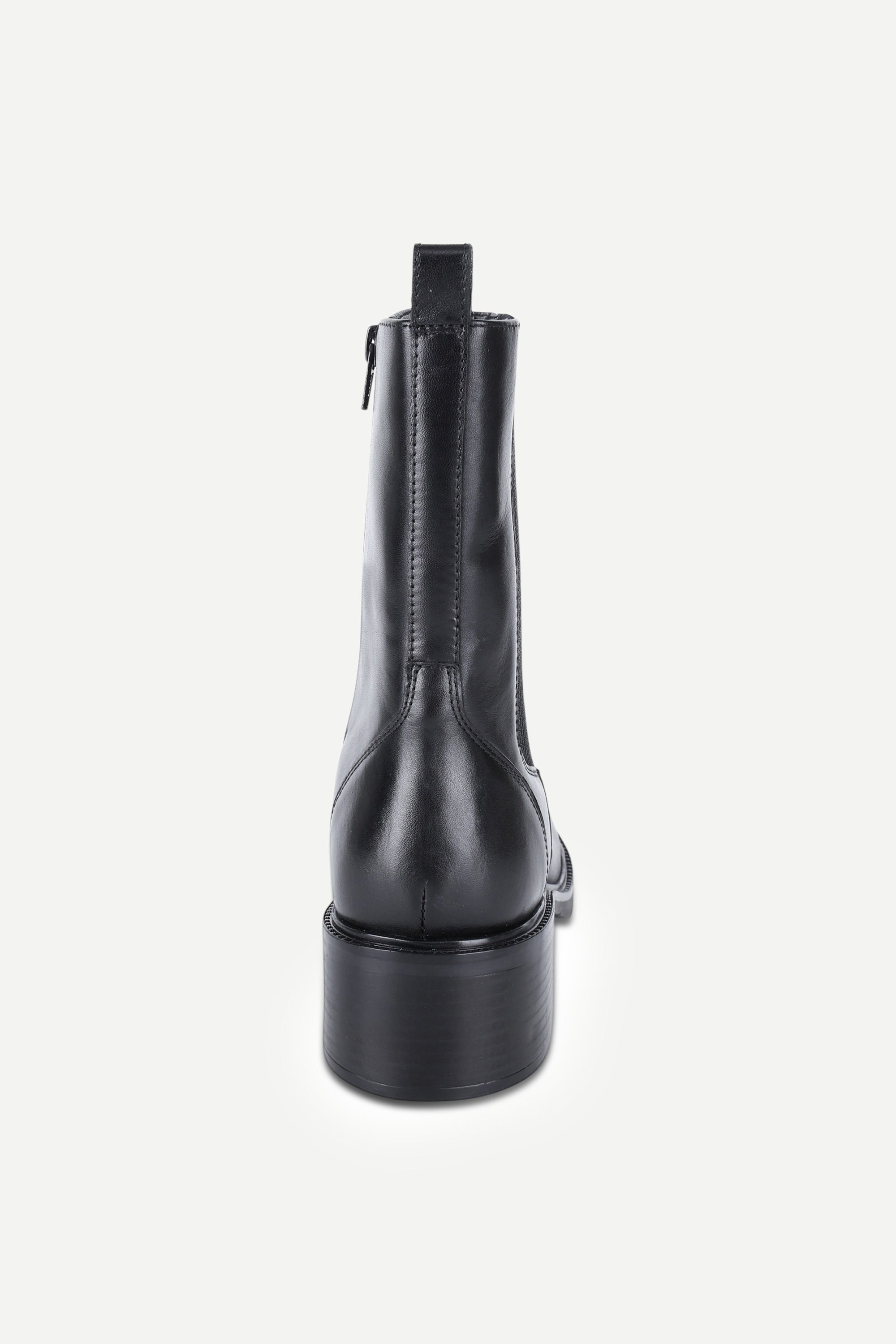 Titan-Black