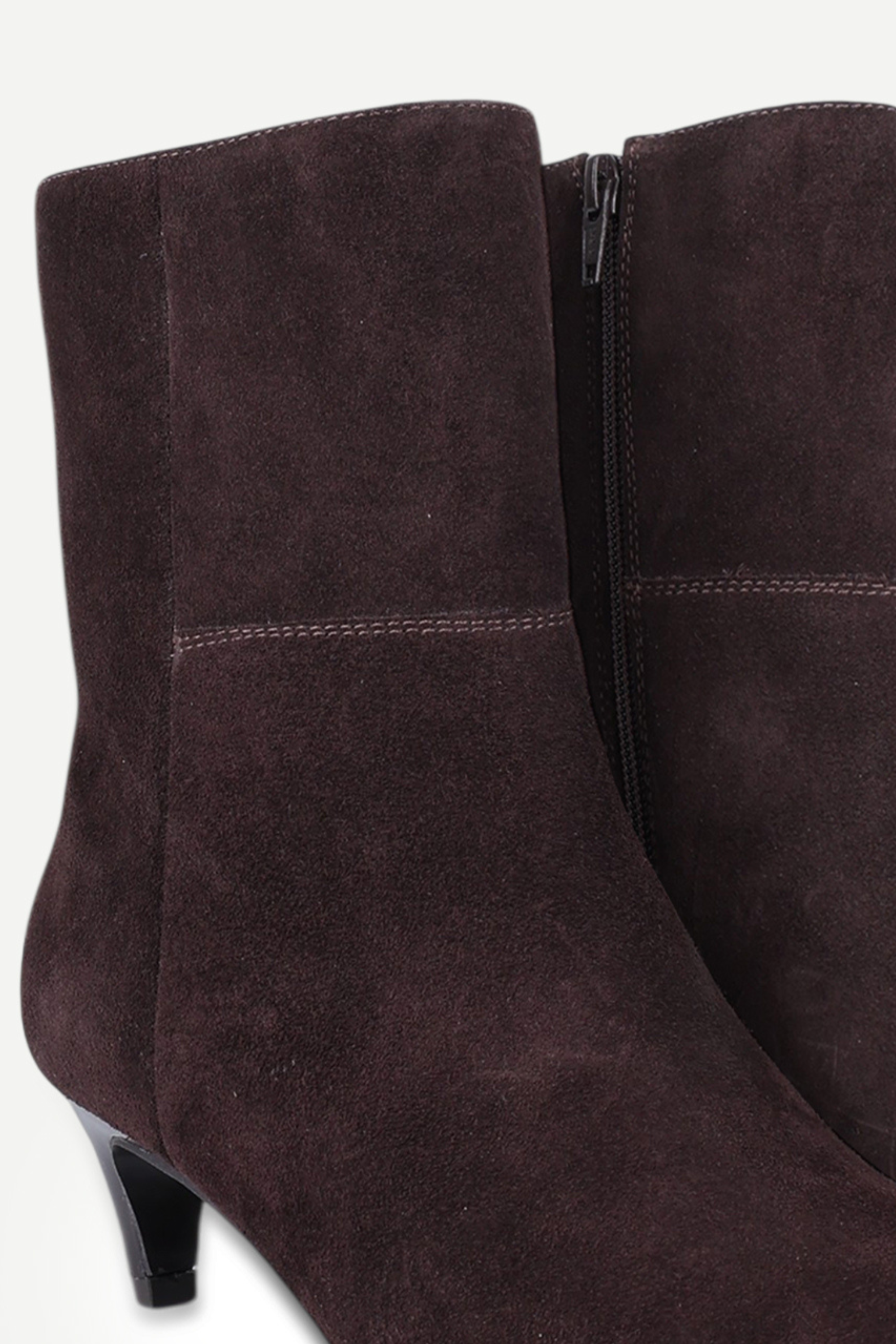 Pheonix-Brown-Suede
