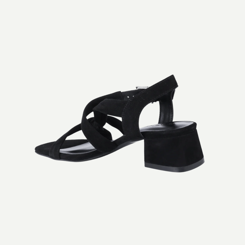 Nicola-Black