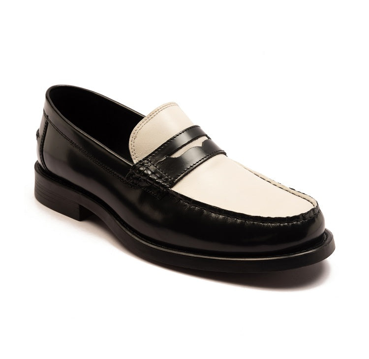 monro-black-white