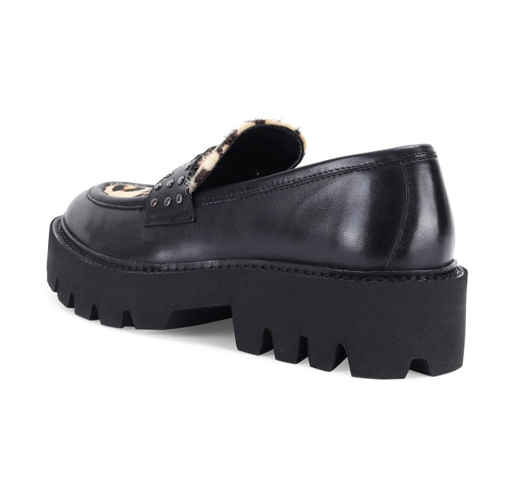 abbey-black