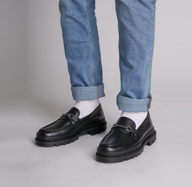 vaughn-black