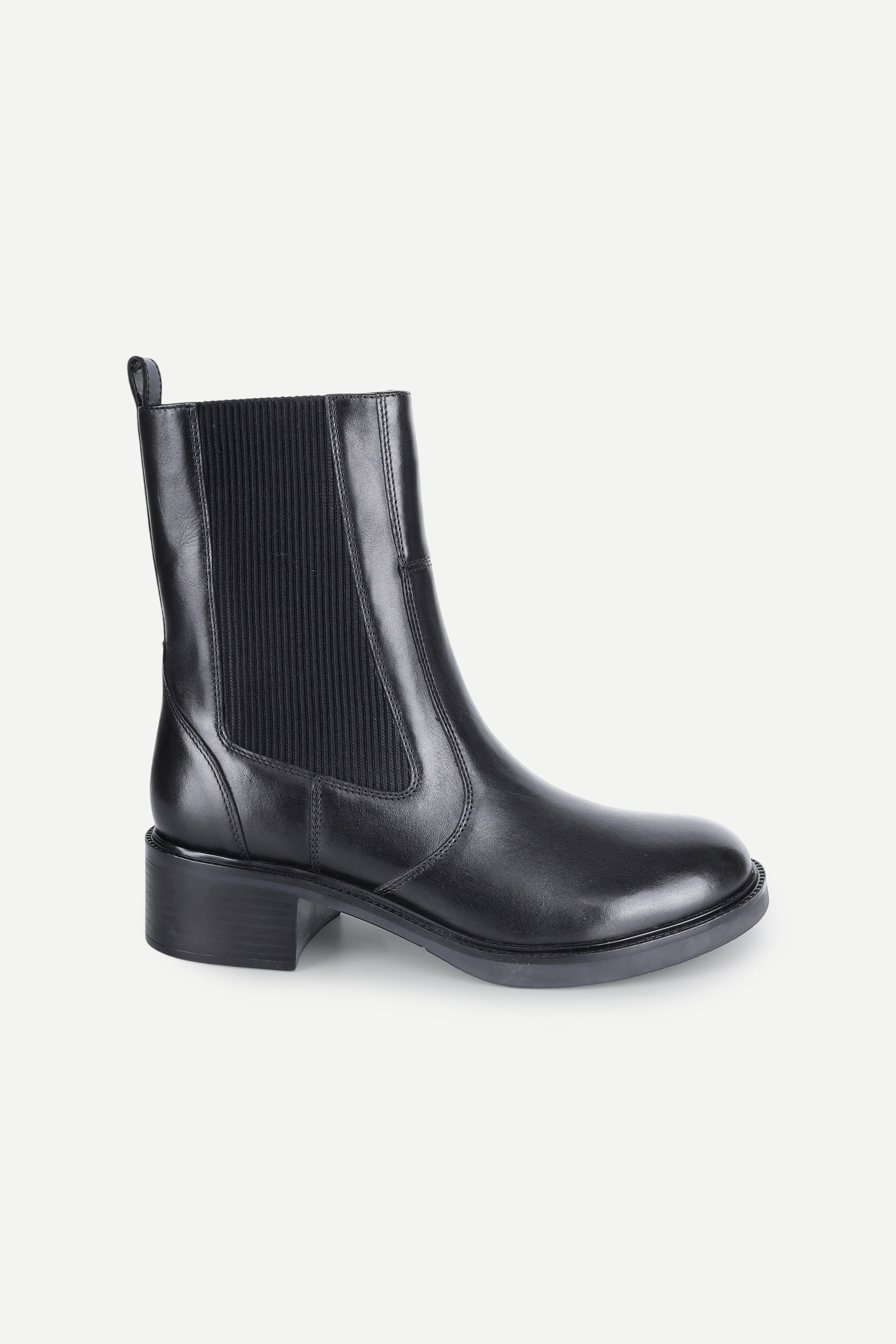Titan-Black